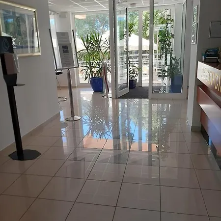 Tamaris Hotel 4*
